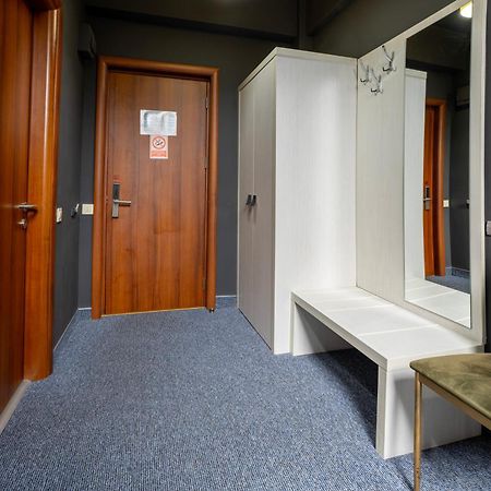 Alex&George Boutique Hotel คลูจ-นาโปกา ภายนอก รูปภาพ