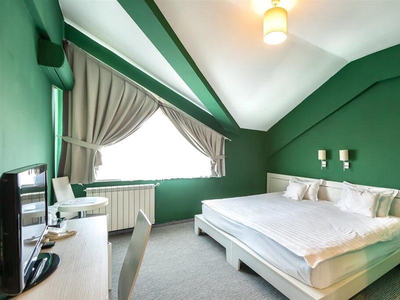 Alex&George Boutique Hotel คลูจ-นาโปกา ภายนอก รูปภาพ